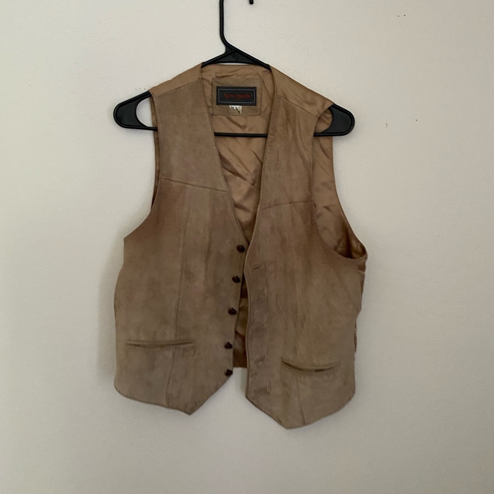 Size 40 new roads vest